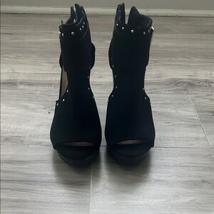 Elegant Black Studded Women's heels
